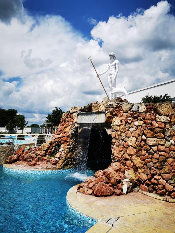 "Poseidon" Centar Apart otel Stari Banovci Dış mekan fotoğraf