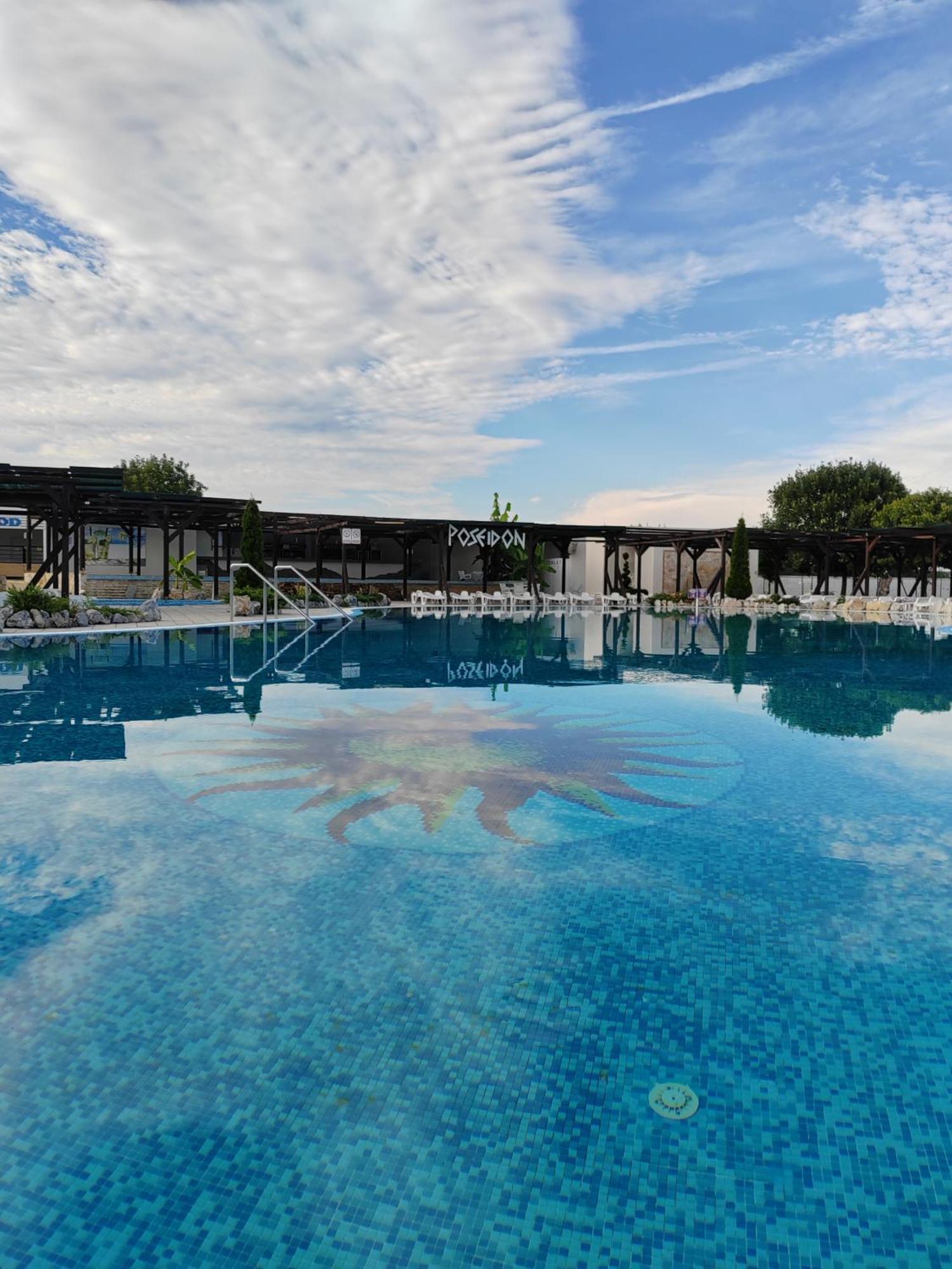 "Poseidon" Centar Apart otel Stari Banovci Dış mekan fotoğraf